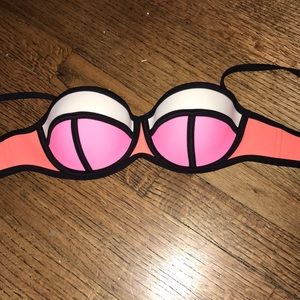 Triangl Bikini Top